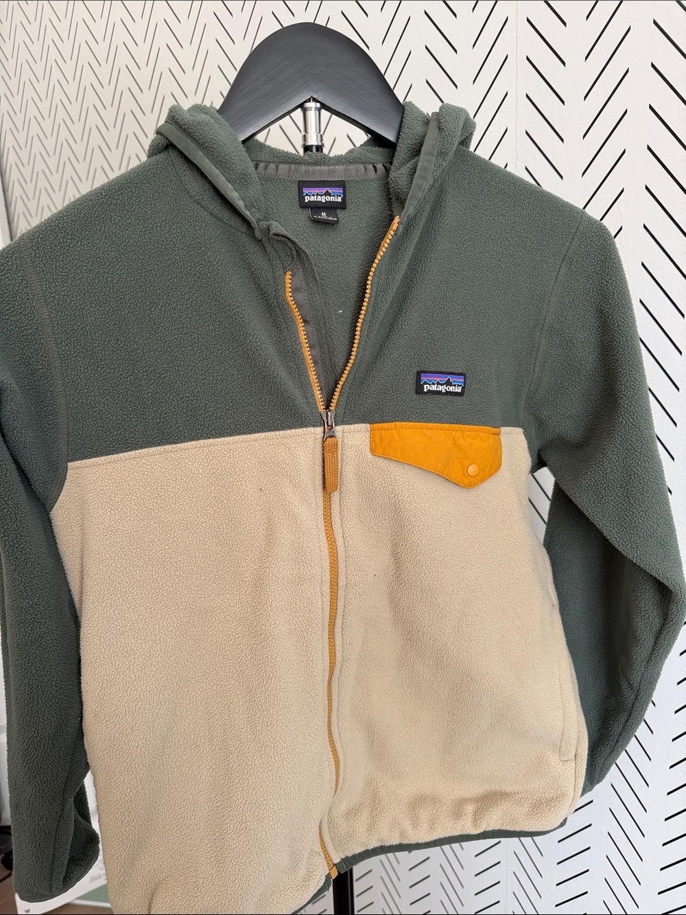 Patagonia Youth Two-Tone Fleece Zip Hoodie - Olive Green, Cream & Gold Pocket